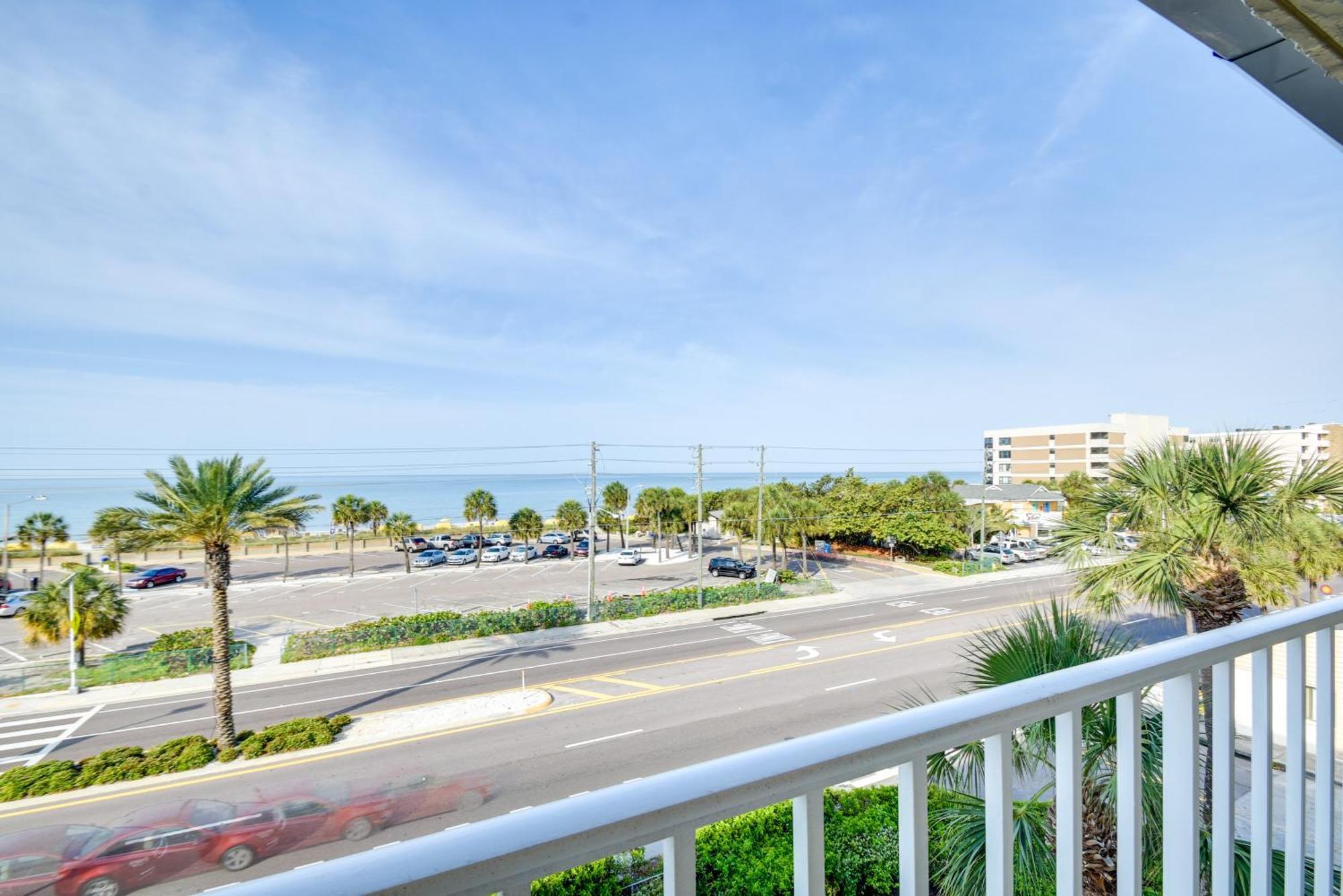 Coastal Condo With Balcony Walk To Madeira Beach! St. Pete Beach Ngoại thất bức ảnh